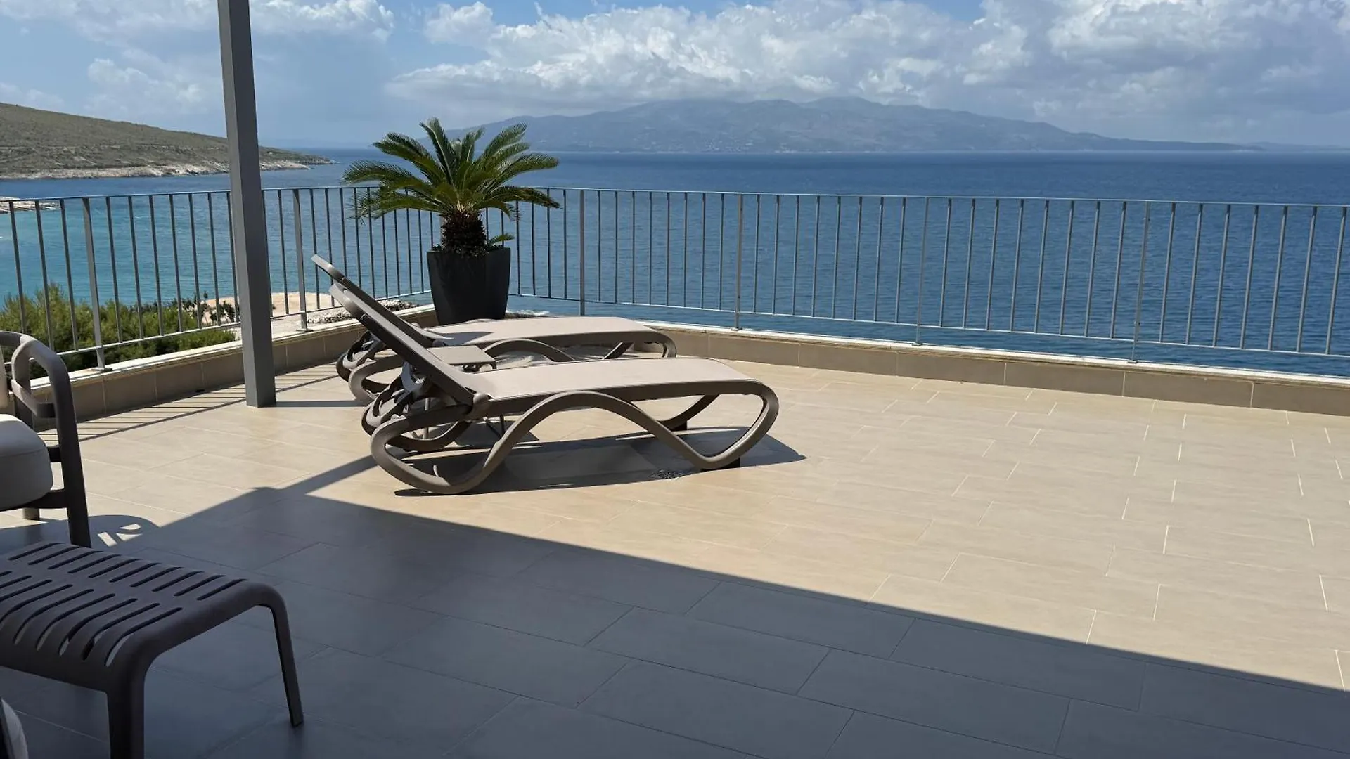 Aparthotel Franklin Rooms Sarande