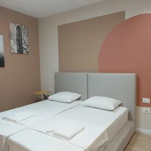 https://center-cozy-nest.hotels-in-tirana.com