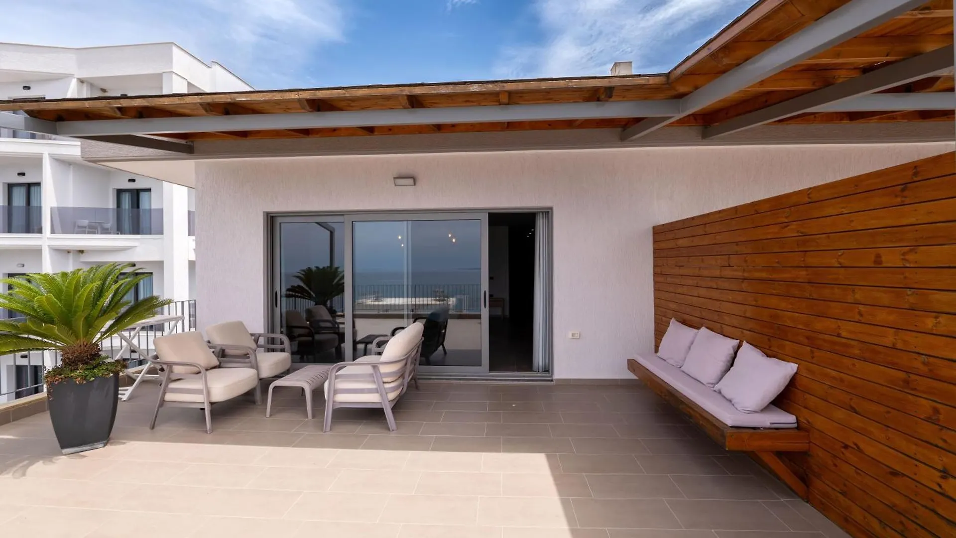 Aparthotel Franklin Rooms Sarande