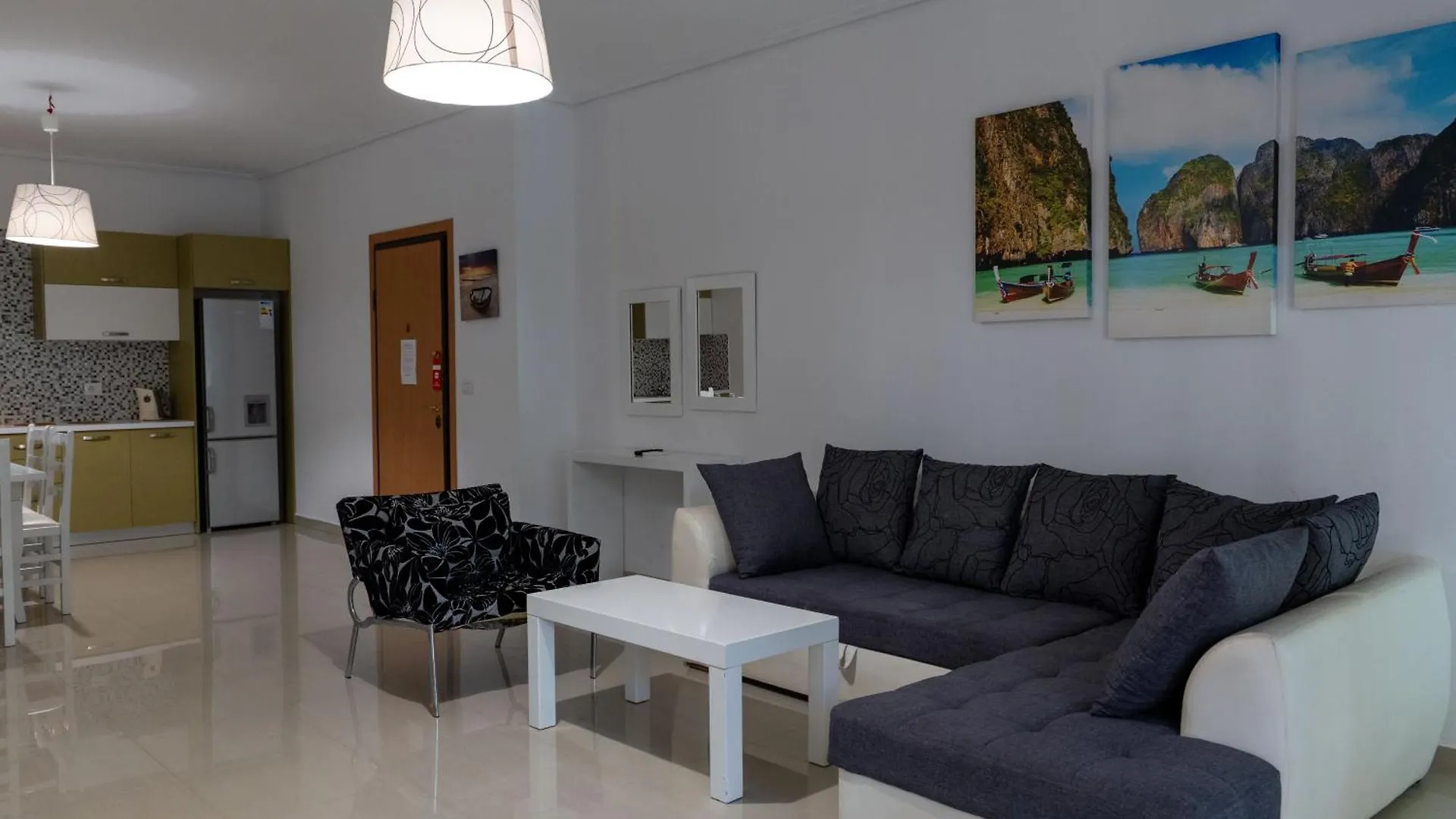 Franklin Rooms Sarande Aparthotel